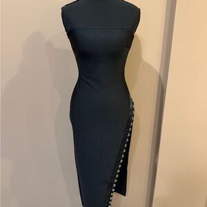 Chic Black Strapless Dress with Side Detailing